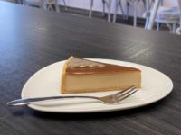 Cheesecake lieskový z Ružovej cukrárne Nitra