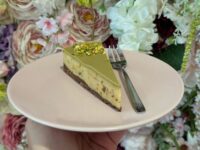 Cheesecake pistáciový zákusky Nitra eshop Ružová cukráreň